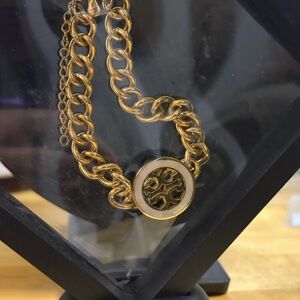 Luxurious Gold Chain Bracelet with Intricate Charm